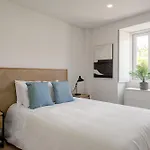 Charm Studio - Lisbon Getaway